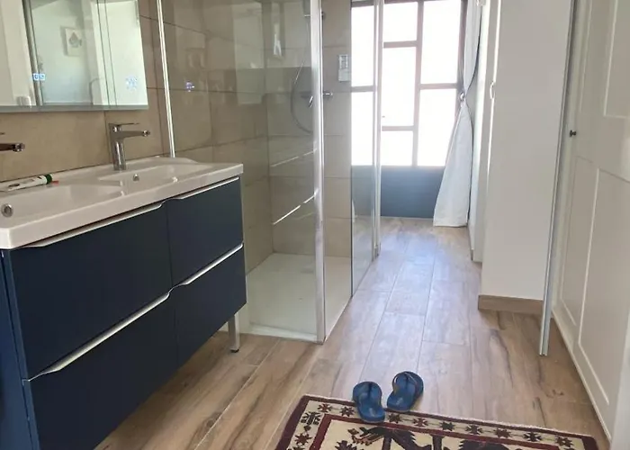 Près Gare Et 3* Hyères