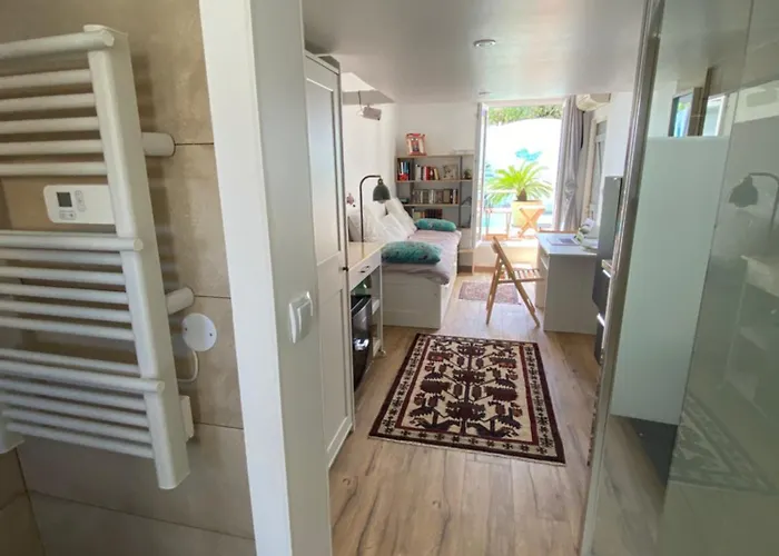 Bed & Breakfast Près Gare Et Hyères